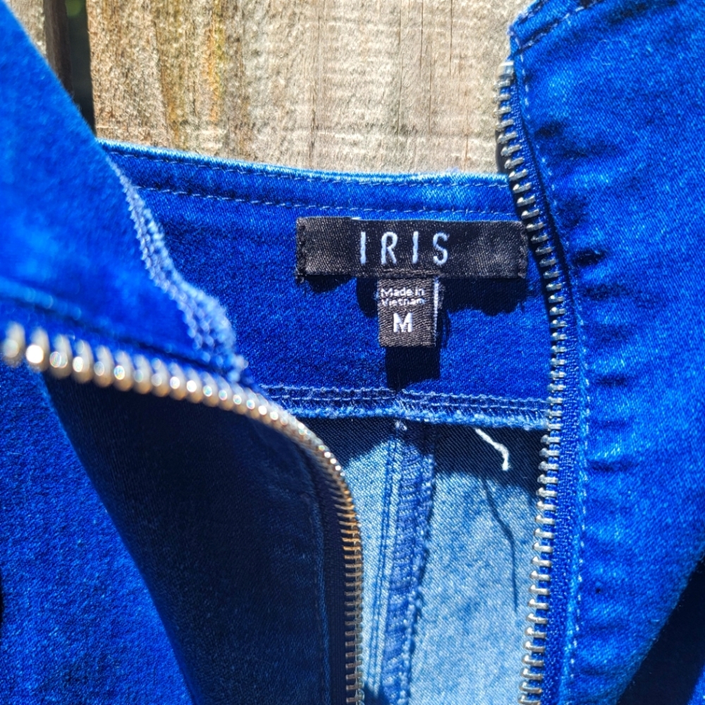 Cute stretch jean zipup dress